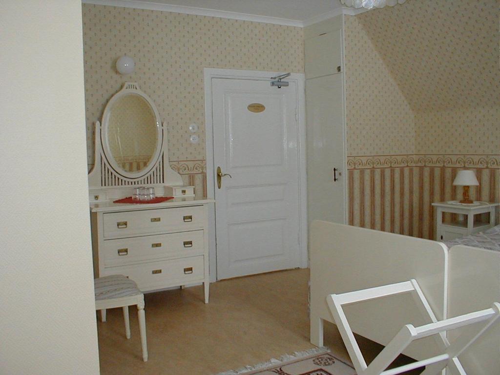 Hellefors Herrgard Hällefors Zimmer foto